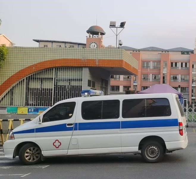 山丹救护车出租护送骨折病人一公里多少钱